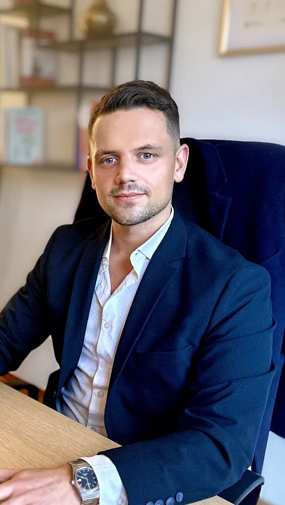 Elias Gassmann - Dachdecker Factoring Experte